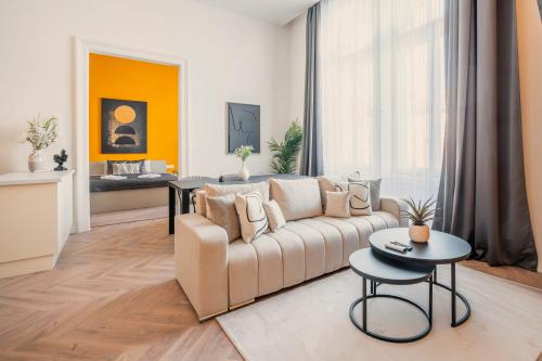 Exclusive Central 3BEDRM Stylish Residence by Prestige Homes, Budapeszt