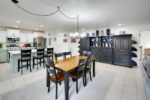 Lake Access Pet-Friendly Duplex in Hot Springs! Lake Access Pet-Friendly Duplex in Hot Springs!