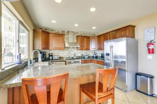 Tropical Home - 200 Yards to Beach Entrance! - image 12