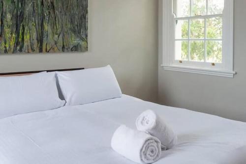 Modern Heritage Home - Stunning Bridge Views - image 2