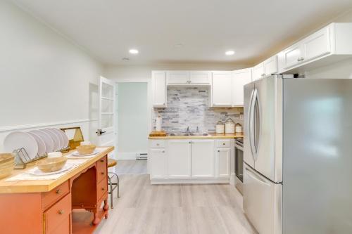 2 Mi to Hagar Beach Charming Home with Fire Pit! in Benton Harbor, USA