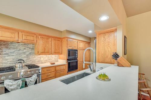 Forested Home in Flagstaff with Large Deck and Grill! in Flagstaff Suburbs