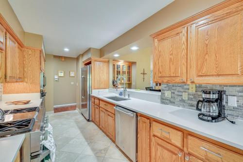 Forested Home in Flagstaff with Large Deck and Grill! in Flagstaff Suburbs