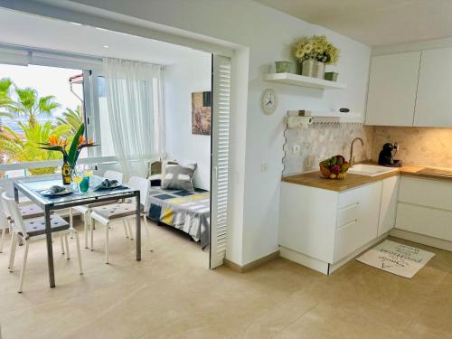 Luxury Apartment Costa del Silencio - Tap to explore photos