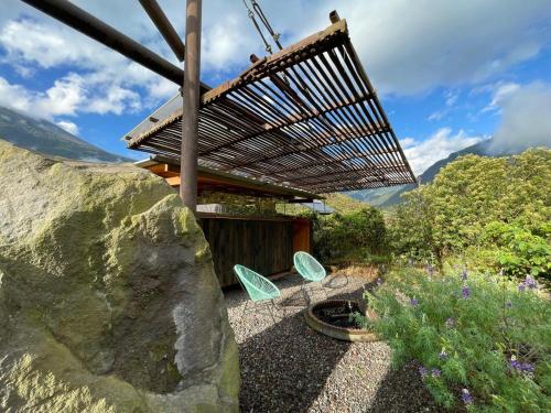 Létesítmények, Volcán Tungurahua y arquitectura - Energía Renovable (Volcan Tungurahua y arquitectura - Energia Renovable) in Banos de Agua Santa