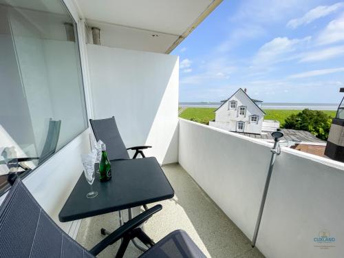 Apartment with Sea View image 9