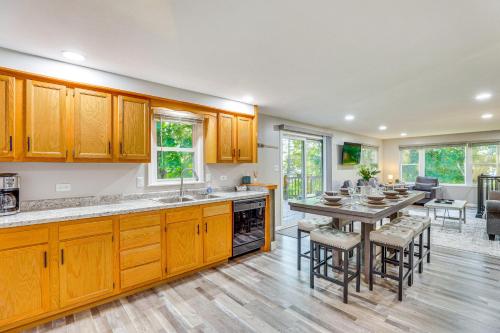 Okee Bay House on Lake Wisconsin with Private Dock! in Lodi, USA