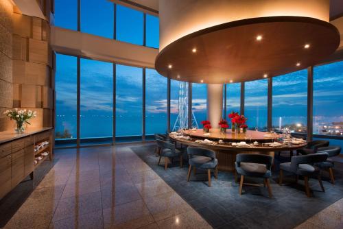 Conrad Manila, Manila (fotografie 7)