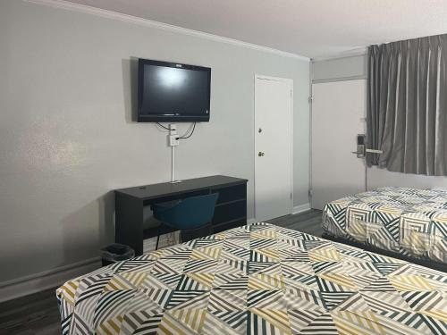2 double beds
