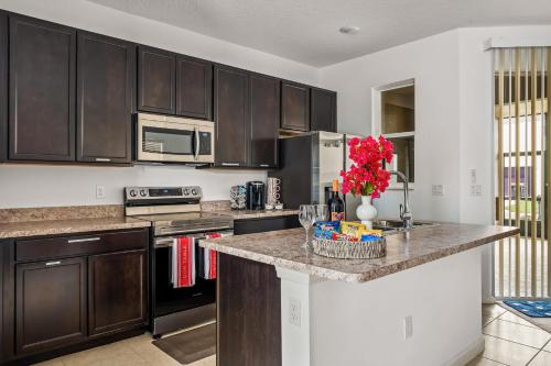 Port Mickey- Chic Family Home 25 Min to Disney in Davenport, USA