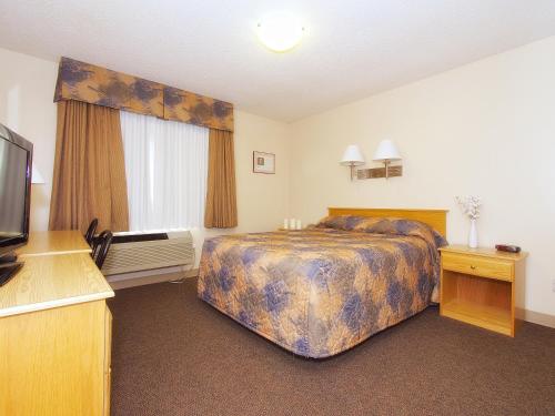 Best Maple Inn - Drayton Valley Room Type - Queen Room - Non Smoking