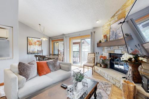 Lakeview Townhome Unit A5 in Avon, USA