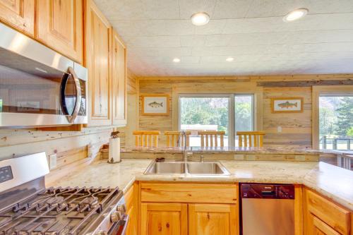 Contact Mountain Hideaway with Views and Porches! - image 12