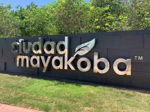 Casa RuiSu 2 plantas Amueblada alberca en Playa del Carmen Mayakoba seguridad bien ubicada jardines senderos comercios in Playa del Carmen, Mexico