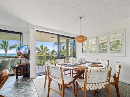 Mooloomba Two by Discover Stradbroke Mooloomba Two by Discover Stradbroke