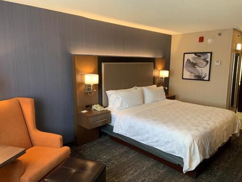 Holiday Inn & Suites Chicago-Carol Stream (Wheaton) By IHG in แครอลสตรีม (IL)