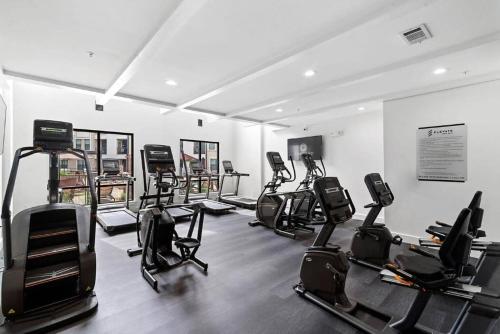 Sleeps 8 2B near Legacy West Toyota & The Star 2250 in Frisco, USA