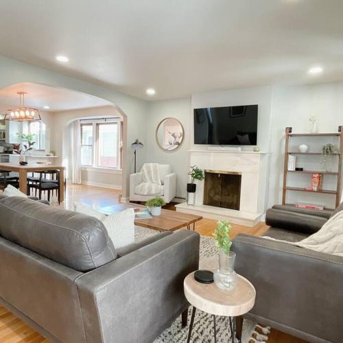 4 Br charming Bungalow Near Liberty Park and Sugarhouse