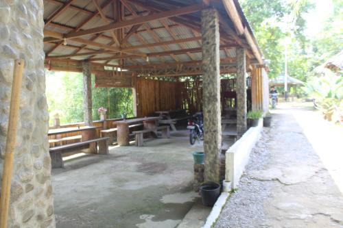 Restaurant, Green View Guest House only treking with US in Bukit Lawang