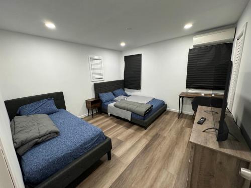 3 bed 2 baths, fully renovated in long island! in Hempstead, USA