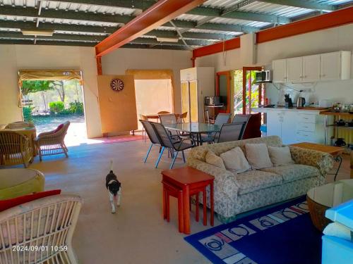 Tamarind Gardens Camping, Caravans, Accommodation in Chillagoe