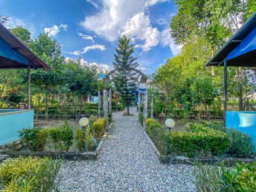Unterkunft von außen, Hotel Tiger's Den - Peace Home, Family -an exciting adventurous park safari, arranger in Chitwan