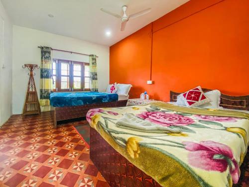 Hotel Tiger's Den - Peace Home, Family -an exciting adventurous park safari, arranger in Chitwan