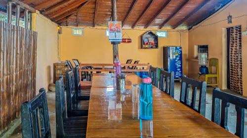 Restoran, Hotel Tiger's Den - Peace Home, Family -an exciting adventurous park safari, arranger in Chitwan