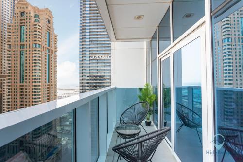View, 2BR Stunning Luxury Heart of Marina Near Beach near Bounty Beets