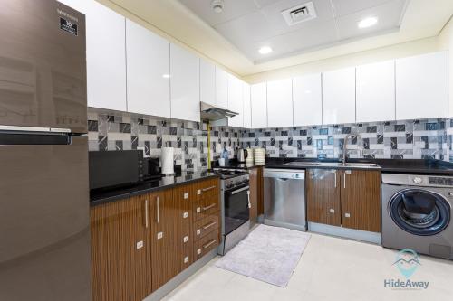 2BR Stunning Luxury Heart of Marina Near Beach, Dubaj (zdjęcie 4)