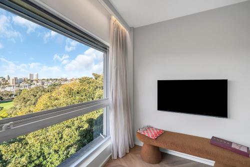 Aquarius - Luxe Inner City Abode - image 9