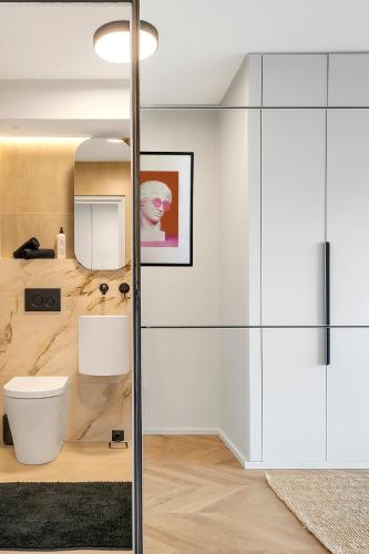 Aquarius - Luxe Inner City Abode - image 5