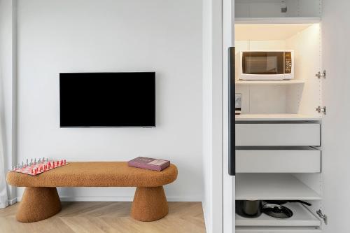 Aquarius - Luxe Inner City Abode - image 8