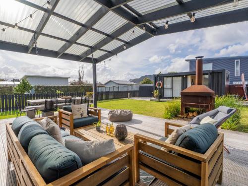 Sunny Hideaway - Whangamata Holiday Home, Whangamata