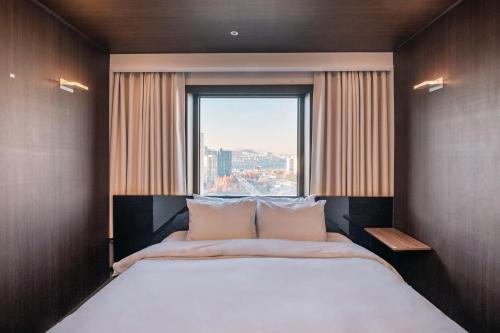 The Riverside Hotel, Seoul