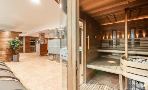 ซาวน่า, Aqua Hotel Termal in โมซอนมากีย์โรวาร์