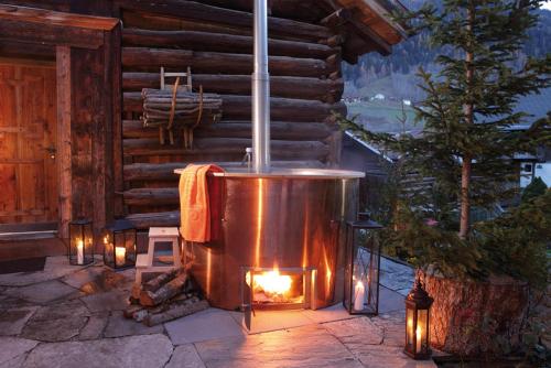 Úszómedence, Chalets Casa da Luzi in Vella