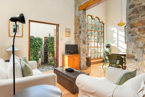 Idyllic Villa - Rooftop Deck - Mountain Views - image 10