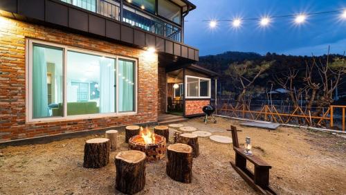 Gapyeong Refresh Pension Spa, Private House in 加平