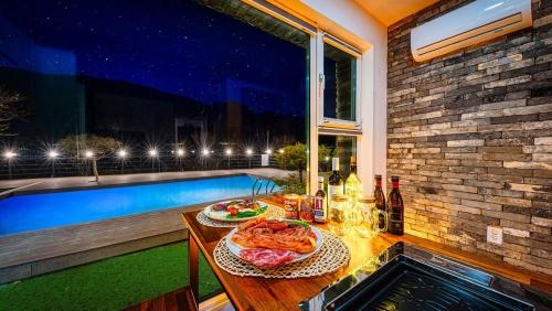 Nami Island River North Pool Villa in Namsan-myeon