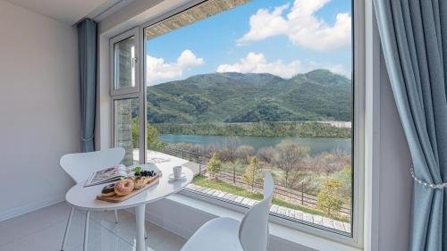 Nami Island River North Pool Villa in Namsan-myeon