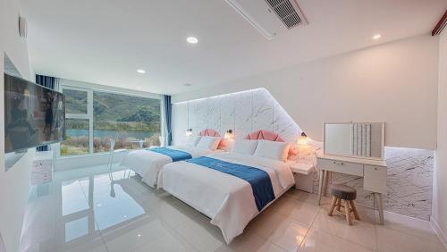 Nami Island River North Pool Villa in Namsan-myeon