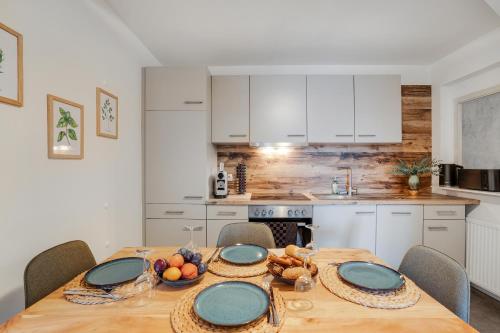 Two-Bedroom Apartment with City View image 10