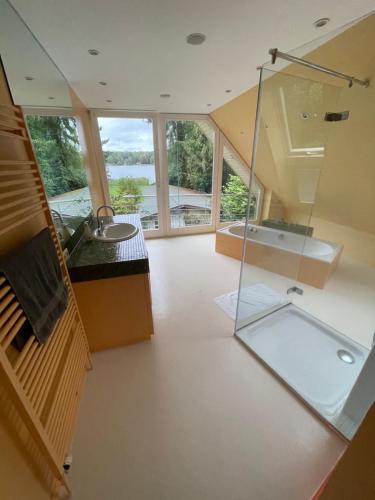 卫浴间, Haus am See in 巴特塞格贝尔格