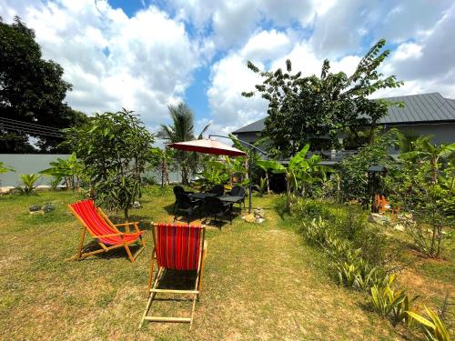 Garden, Bruks Guest House in Kumasi