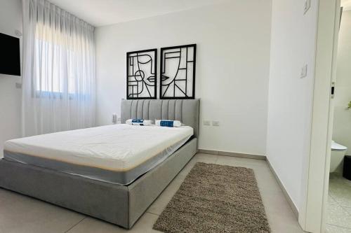 דירה מעוצבת בקריית אונו in Priemiestis/oro uostas