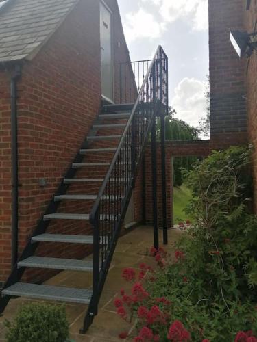 Intimate flat with free parking in West Langton