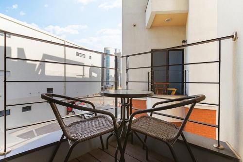 room detail thumbnail 1