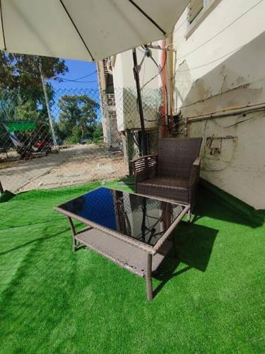 A flat with a garden 25 in Kiryat Yam