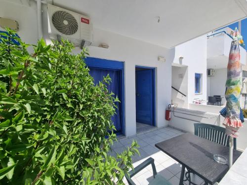 Leonidas Studios & Apartments - image 3